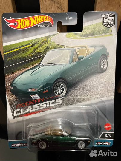 Hot Wheels Premium Modern. 91 Mazda Mx-5 Miata