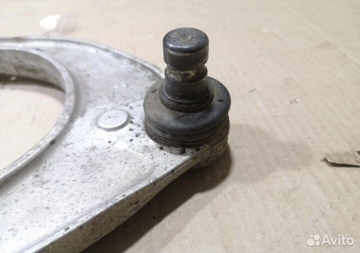 Рычаг передний верхний bmw 7 f02 2010