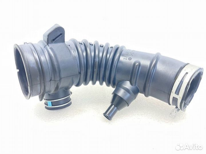 Патрубок воздушного фильтра Toyota Mark X Zio