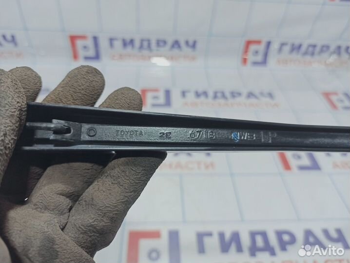 Поводок стеклоочистителя передний правый Toyota Co