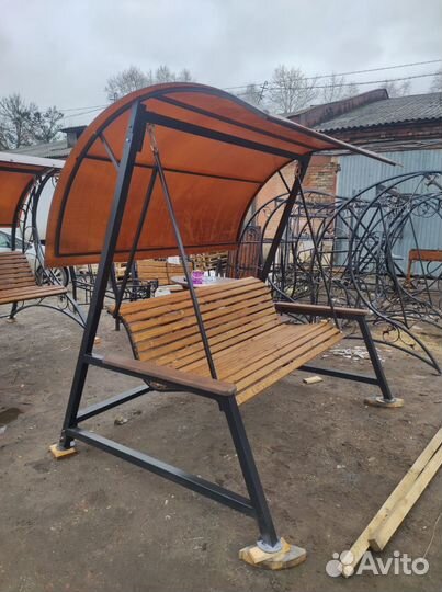 Садовая качеля с навесом от производителя