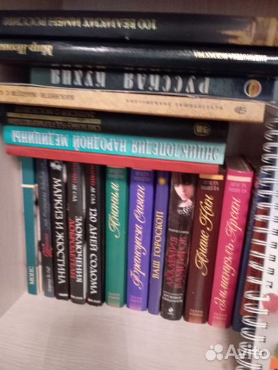 Книги, резные