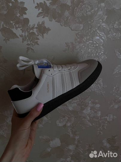Кеды adidas женские