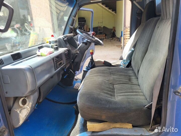 Nissan Atlas бортовой, 1994