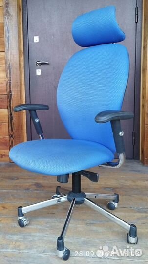 Офисное кресло Бюрократ