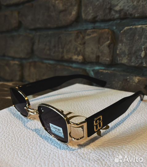 Солнцезащитные очки