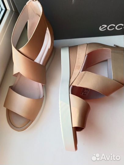 38/39/40 Босоножки Ecco Shape Wedge Plateau Sandal