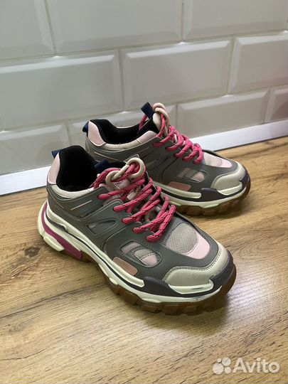 Кроссовки для девочек