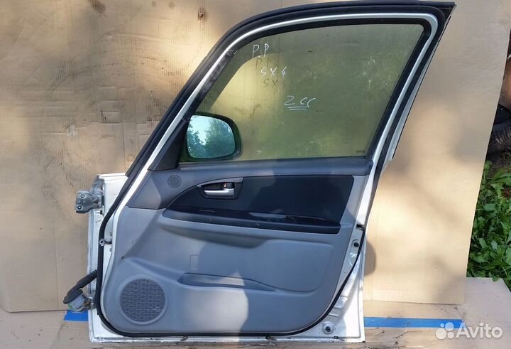 Дверь правая suzuki SX4