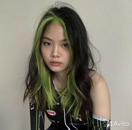 Модель на окрашивание волос