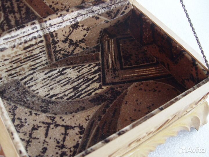 Шкатулка большая резьба по дереву