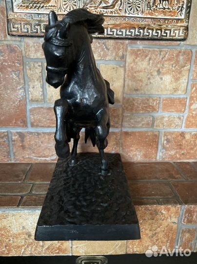 Конь с попоной Каслинское литье касли