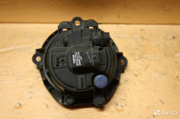 Фара противотуманная левая toyota RAV 4 2006