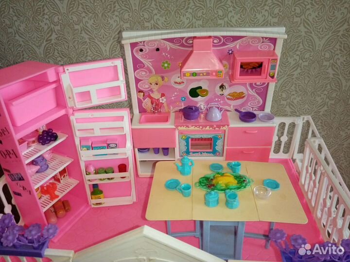 Домик кукольный