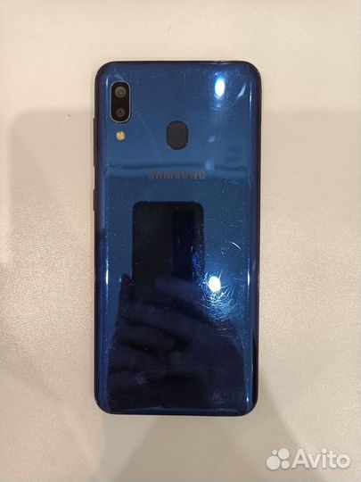 Samsung Galaxy A20, 3/32 ГБ