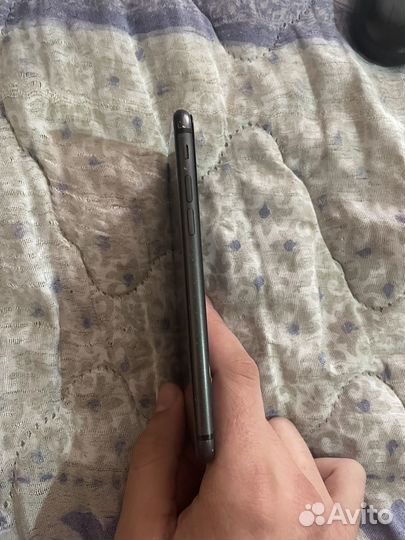 iPhone 8, 64 ГБ
