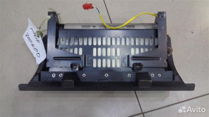 Подушка безопасности пассажирская в торпедо Land