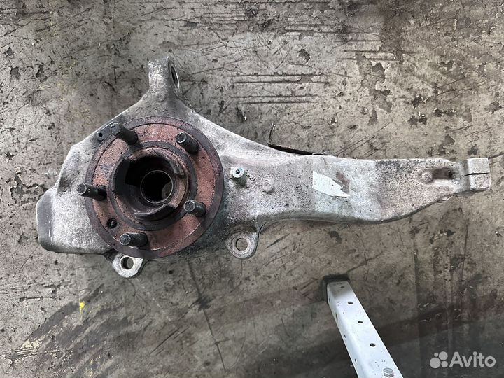 Поворотный кулак Range Rover L405