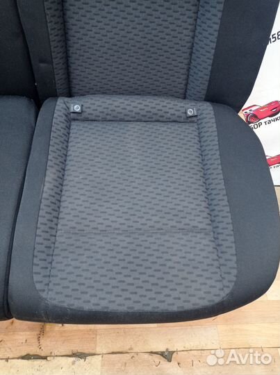 Комплект задних сидений Skoda Fabia 2