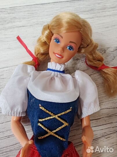 Барби Dolls Of The World — Swiss Barbie Doll 1984