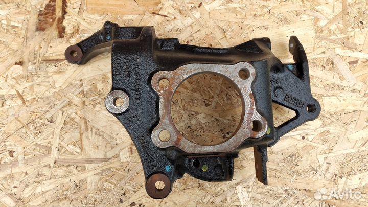 Кулак поворотный задний левый, Ford Kuga 2012