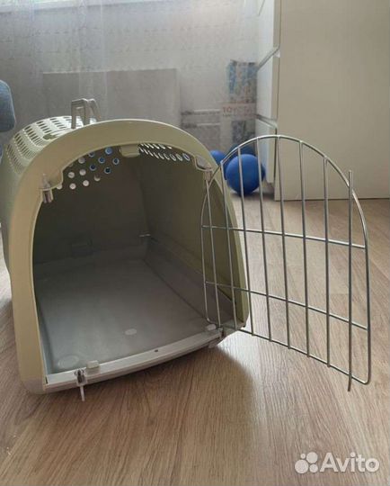 Переноска для кошек и собак пластиковая италия