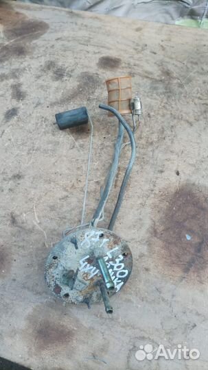 Мицубиси Делика Л300 с 86г датчик топливный