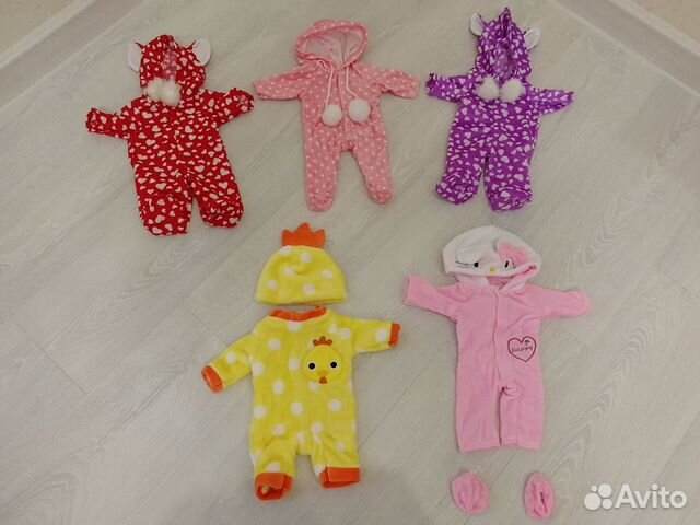 Одежда и аксессуары для кукол новые