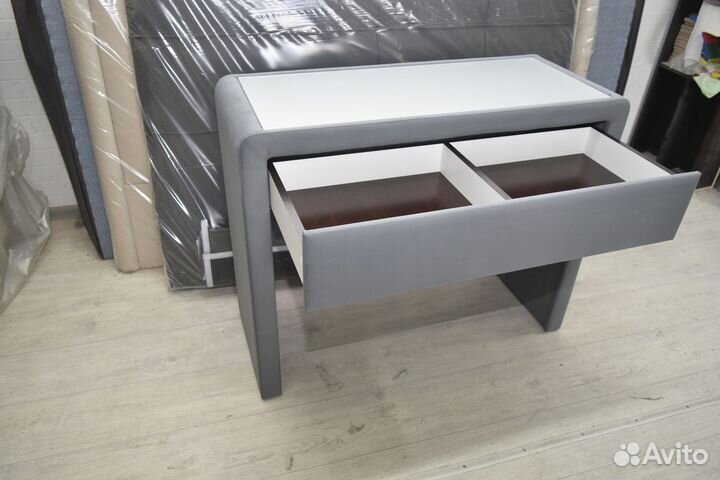 Туалетный столик