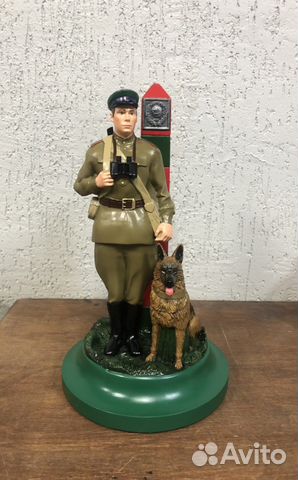 Статуэтка гипс. Пограничник