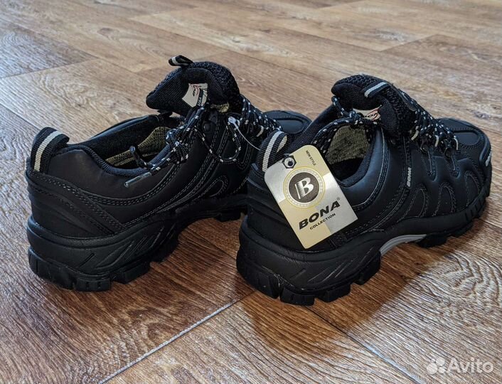 Кроссовки новые