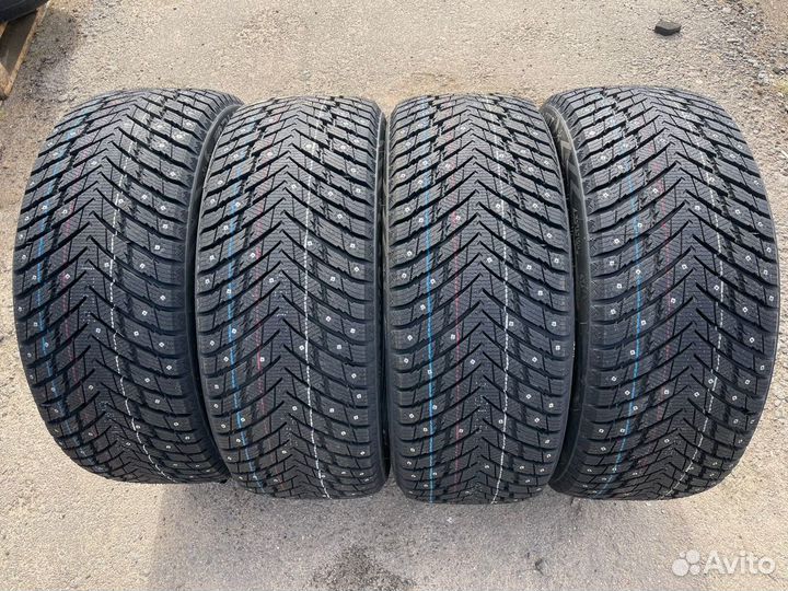 Arivo Ice Claw ARW7 245/45 R19 и 275/40 R19 105T