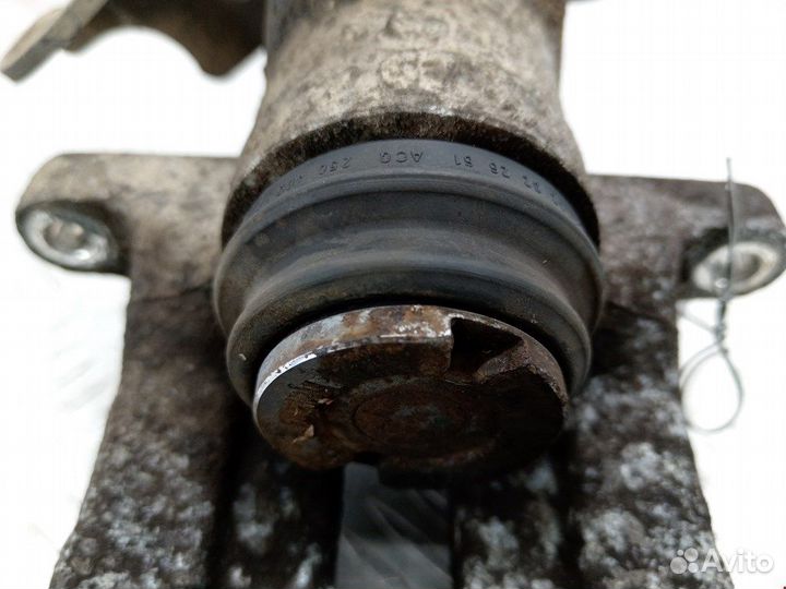 Суппорт задний правый для Volkswagen Passat 5 GP