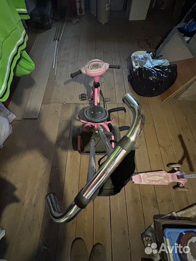 Детский велосипед с ручкой