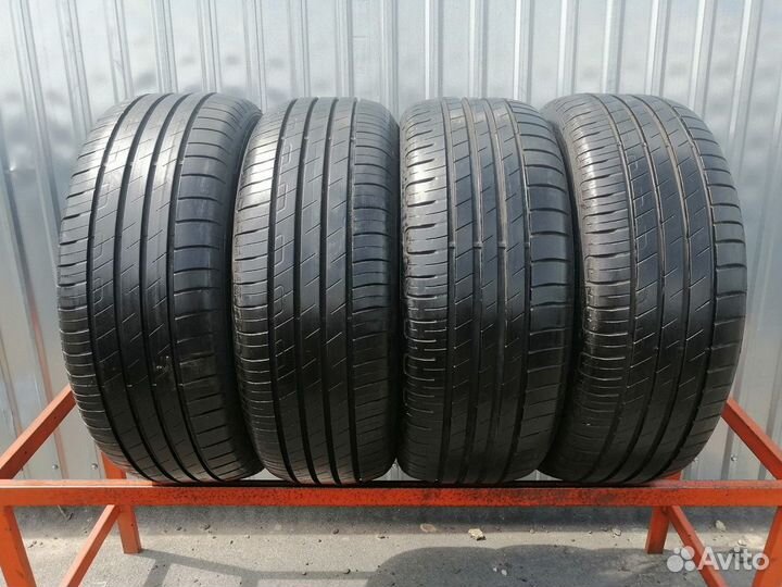 Goodyear EfficientGrip Performance 215/55 R17 98W