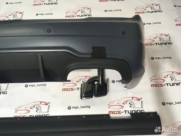 Обвес С63 AMG W204 с темными насадками