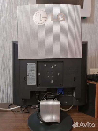 Монитор LG
