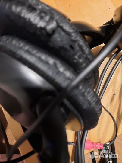 Наушники с микрофоном