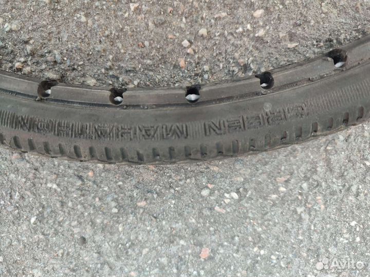 Безвоздушные шины 700х35 для велосипеда