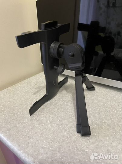 Настольная стойка для планшета