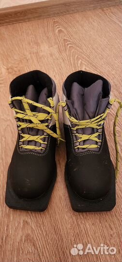 Лыжные ботинки