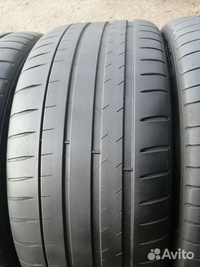 Michelin Pilot Sport 4 S 245/40 R20 и 275/35 R20