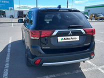 Mitsubishi Outlander 2.0 CVT, 2018, 145 000 км, с пробегом, цена 2 000 000 руб.