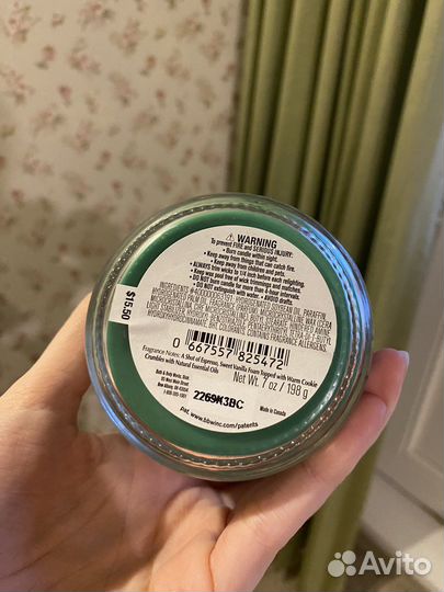 Bath and body works свеча Fa la latte