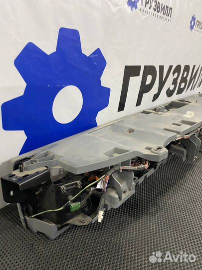 Полка над лобовым стеклом Renault T