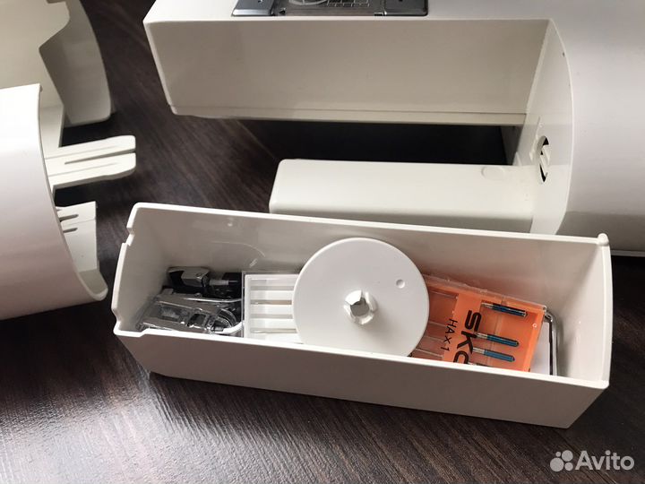 Швейная машинка Janome 4030