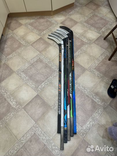 Сломанные хоккейные клюшки bauer
