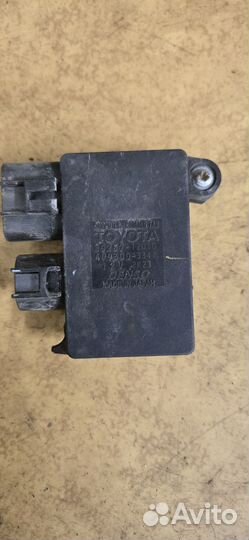 Блок управления вентилятором Toyota corolla e150