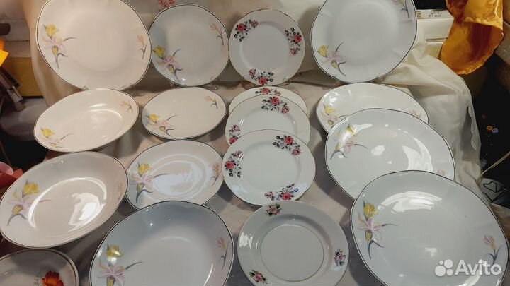 Посуда, тарелки, стаканы, салатники, хрусталь