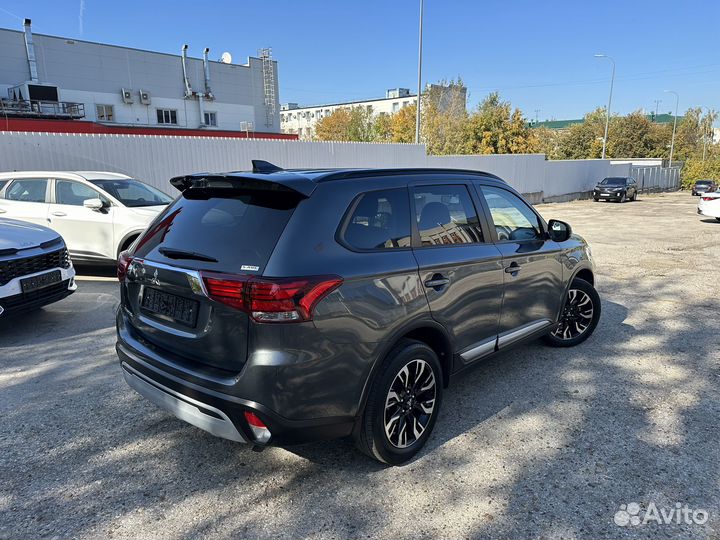 Mitsubishi Outlander 2.0 CVT, 2021, 55 300 км